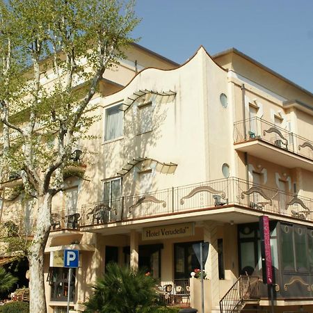 Hotel Verudella Rimini Buitenkant foto