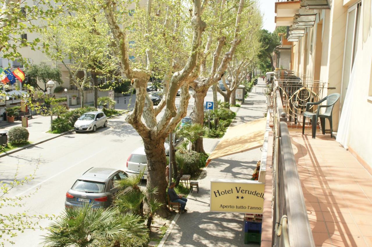 Hotel Verudella Rimini Buitenkant foto